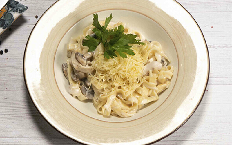 Паста с куриной грудкой и грибами Экономия 121р.