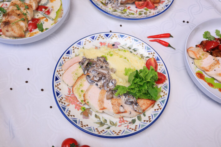 Куриная грудка с крем-пюре