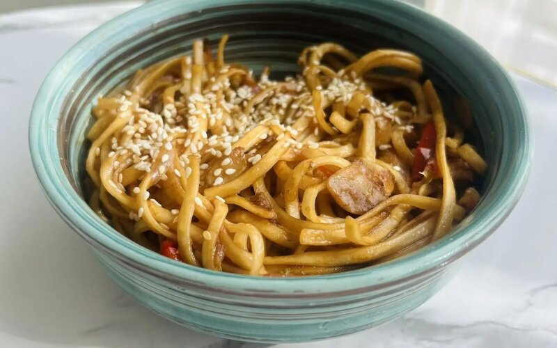 Лагман с куриной грудкой