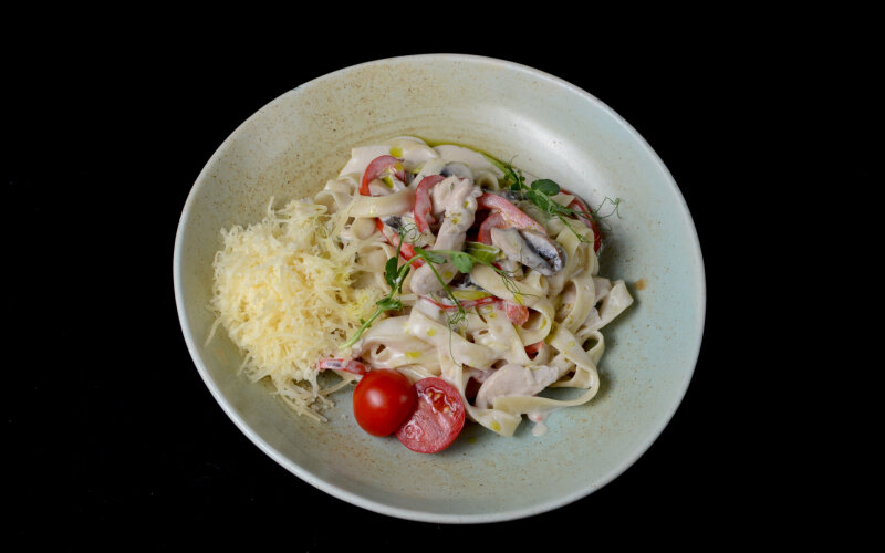 Паста с куриной грудкой